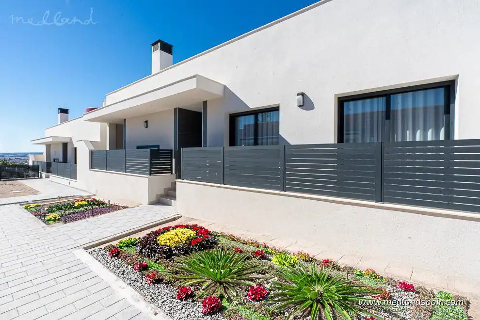 Villa mit Pool zum Verkauf in Nueva Torrevieja - Aguas Nuevas, imagen 2