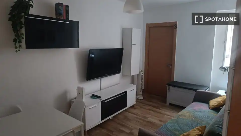 Sala d'estar de Pis per a compartir en Almería amb Aire condicionat, Terrassa i Moblat