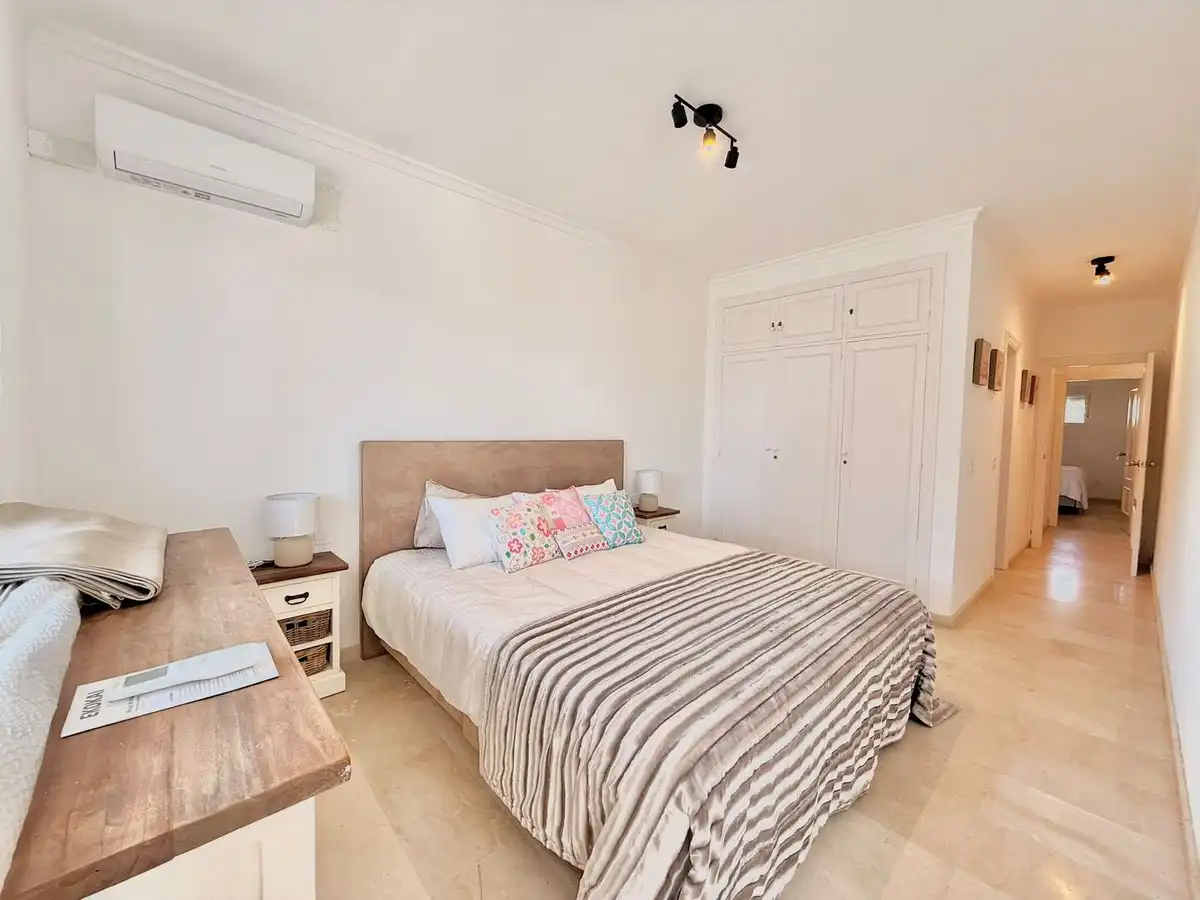 Habitación de Apartamento en venta en Fuengirola con Aire acondicionado, Calefacción y Terraza