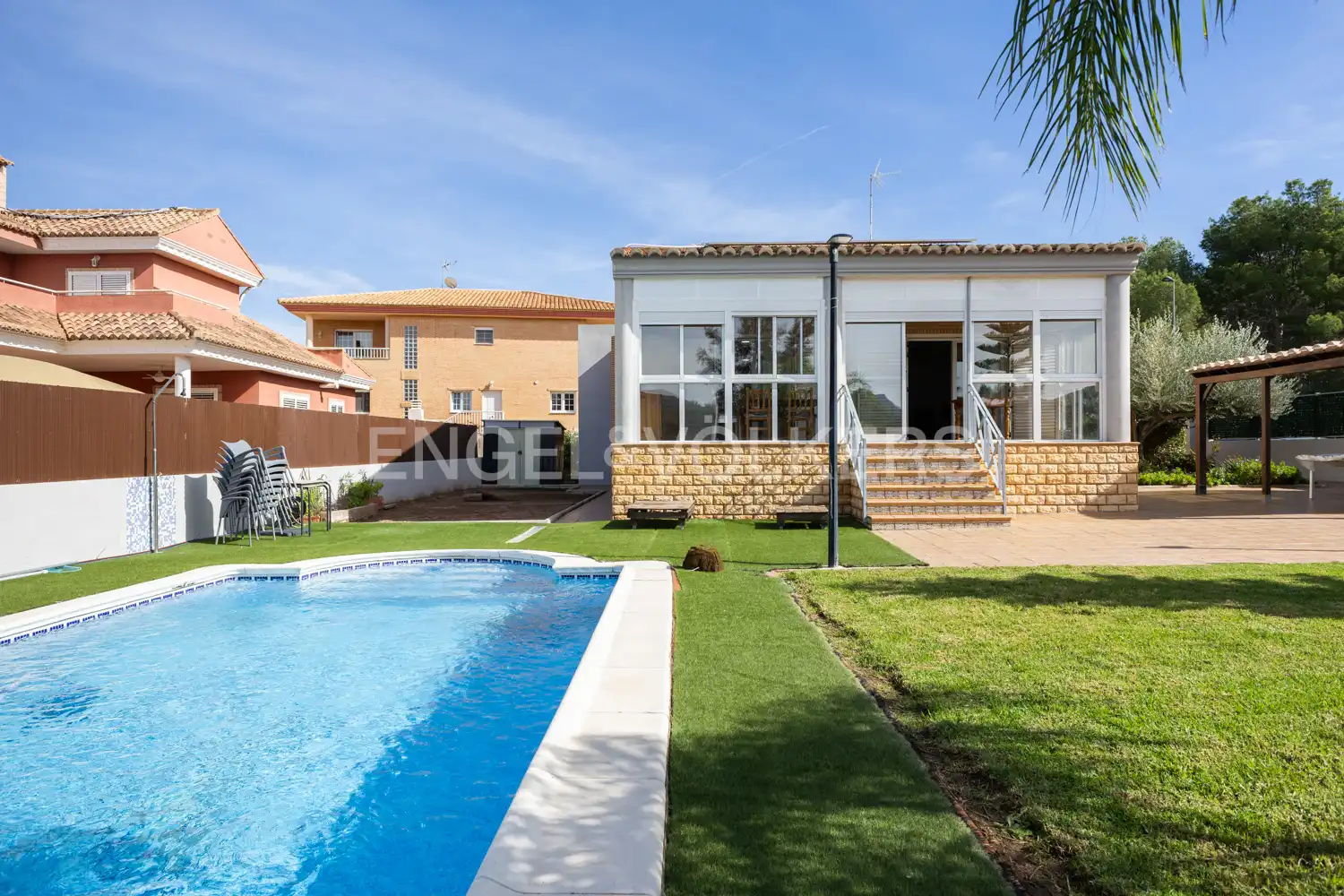 Vista exterior de Casa o chalet en venta en Albalat dels Tarongers con Aire acondicionado, Calefacción y Jardín privado