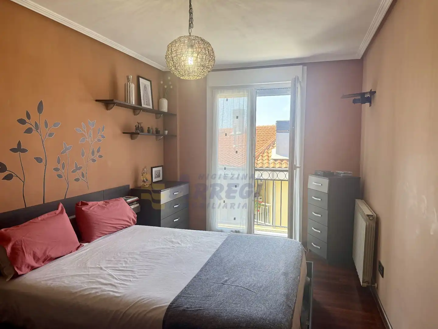 Schlafzimmer von Wohnung zum Verkauf in Deba mit Heizung, Abstellraum und Möbliert
