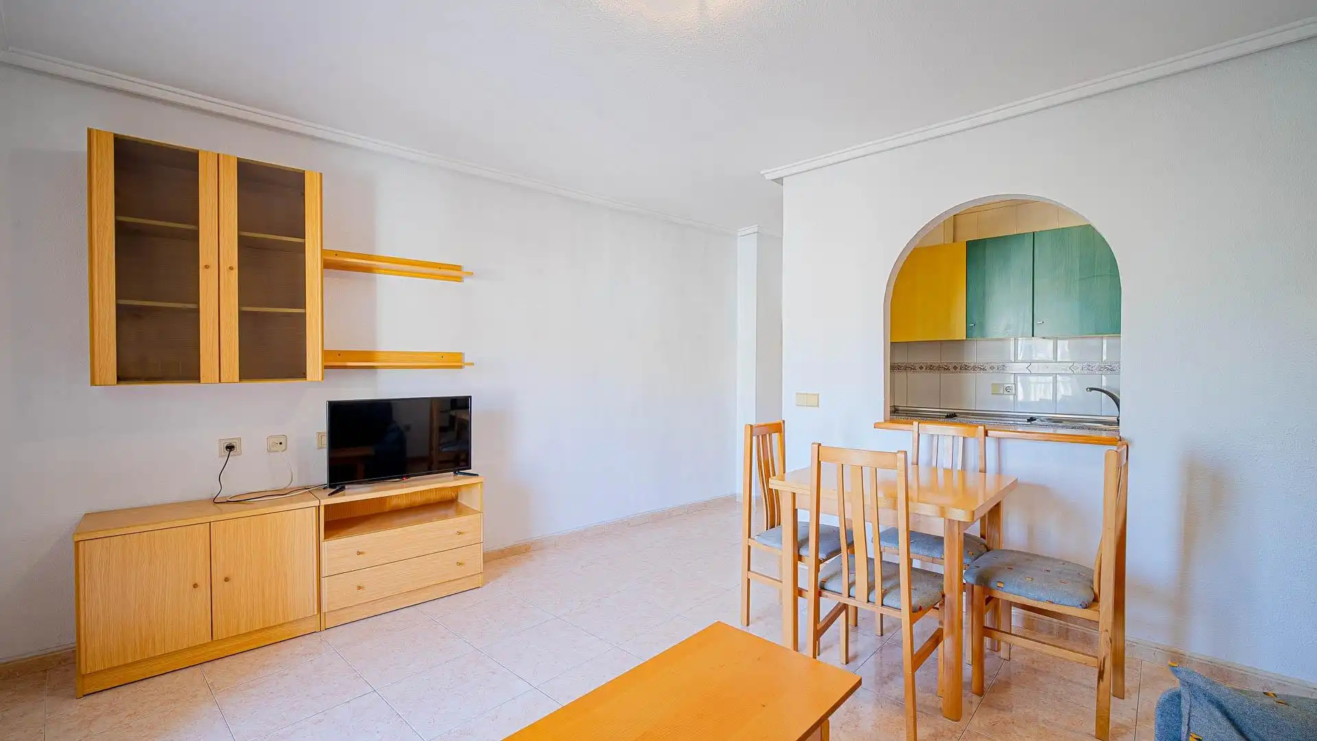 Sala d'estar de Àtic en venda en Torrevieja amb Terrassa, Moblat i Piscina comunitària