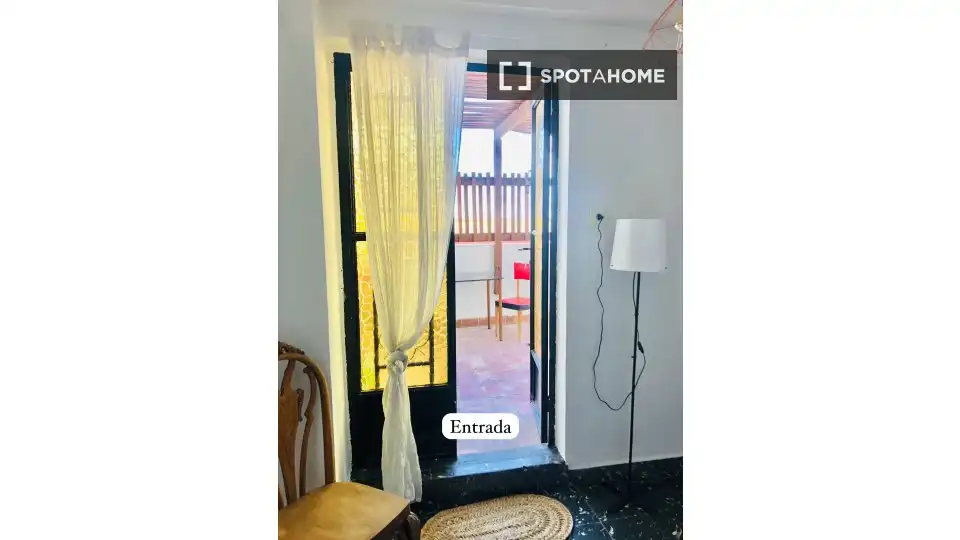 Appartamento con terrazza in affitto a L'Eixample, imagen 8