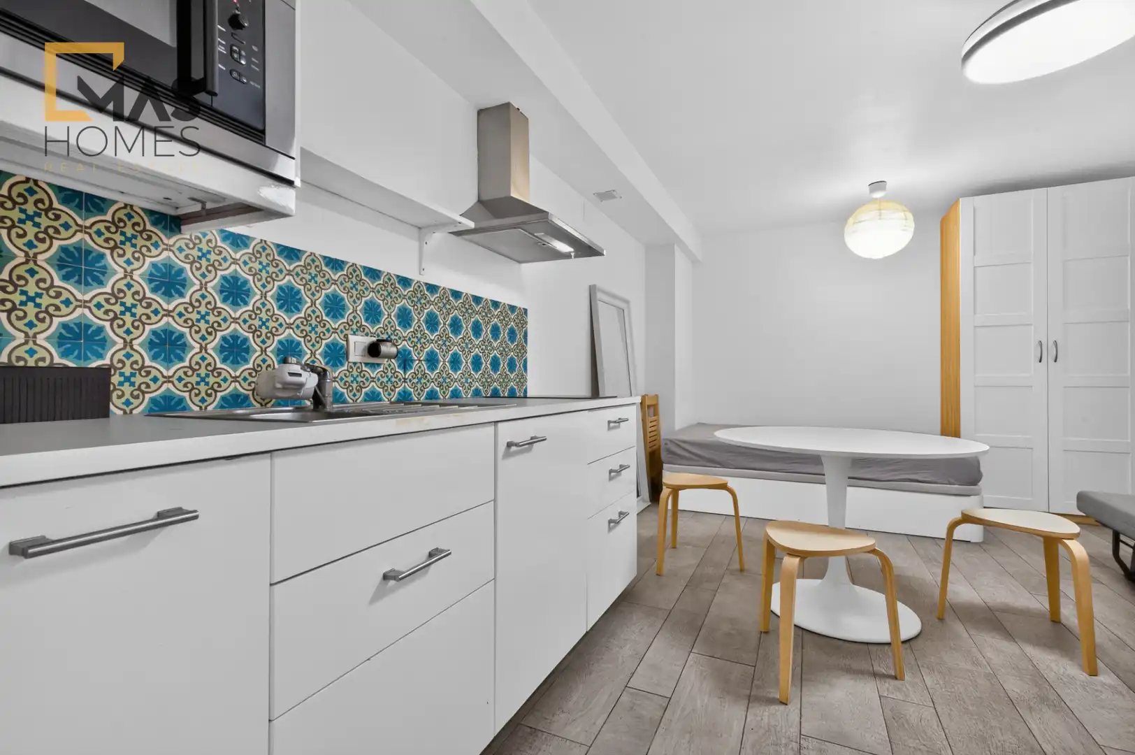 Kitchen of Buildings for sale in Ciutat Vella