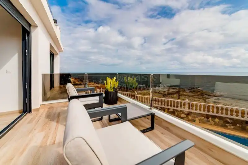 Chalet con terraza en venta en Playa de los Locos, imagen 48