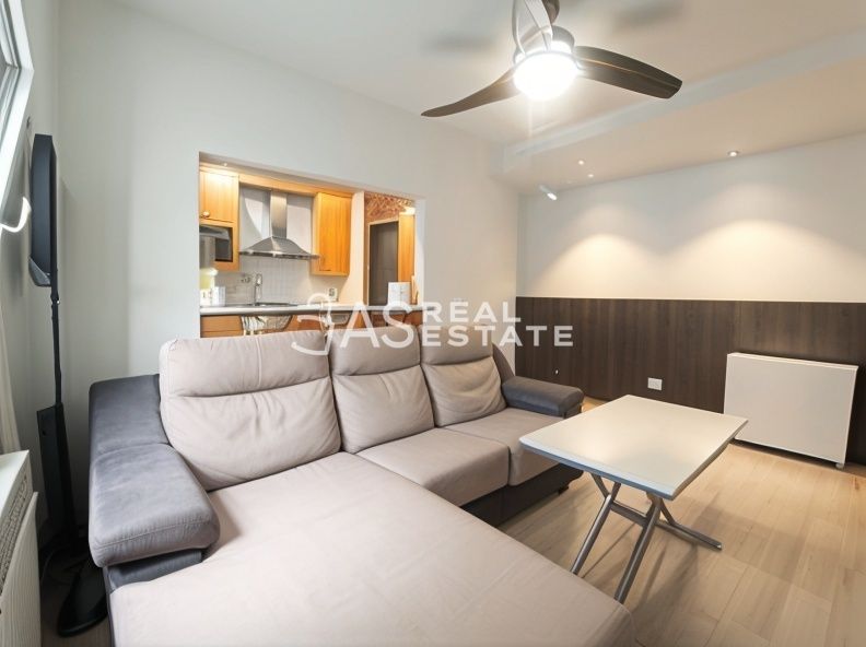 Exterior view of Flat for sale in  Madrid Capital  with Air Conditioner and Furnished
