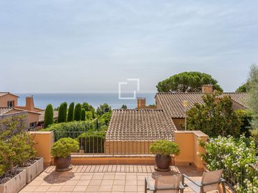 Detached house with pool for sale in Fornells - Aiguablava