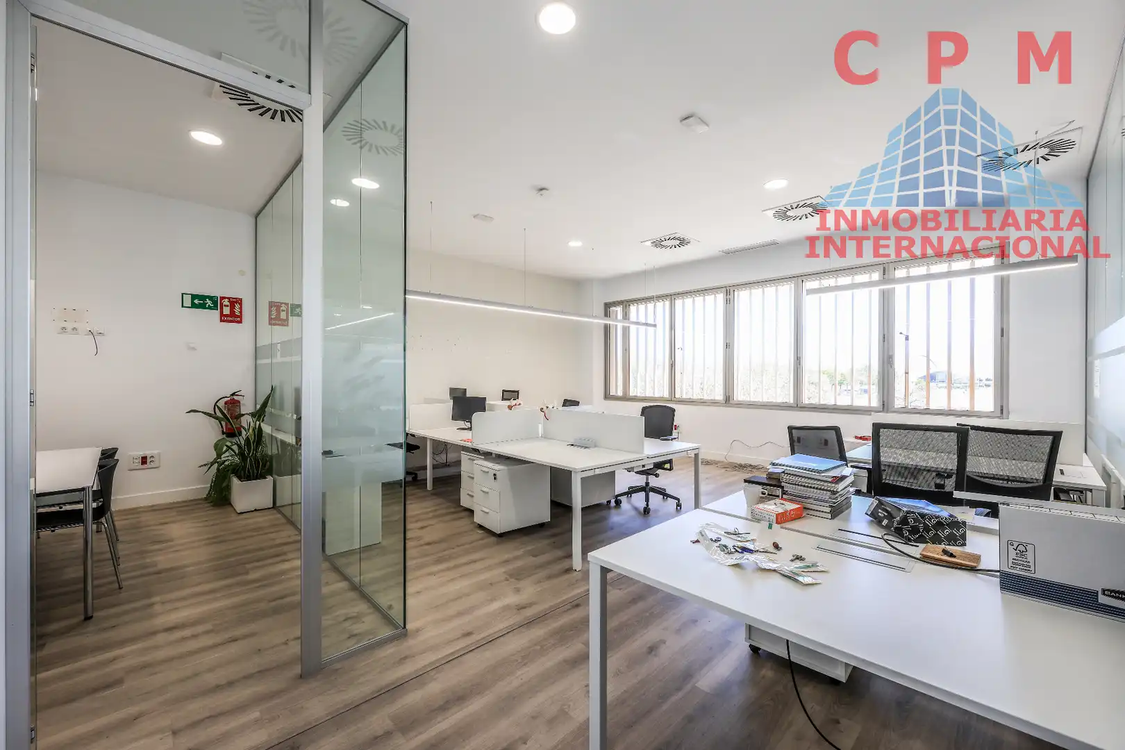 Büro zur Miete in Madrid mit Klimaanlage, Heizung und Möbliert