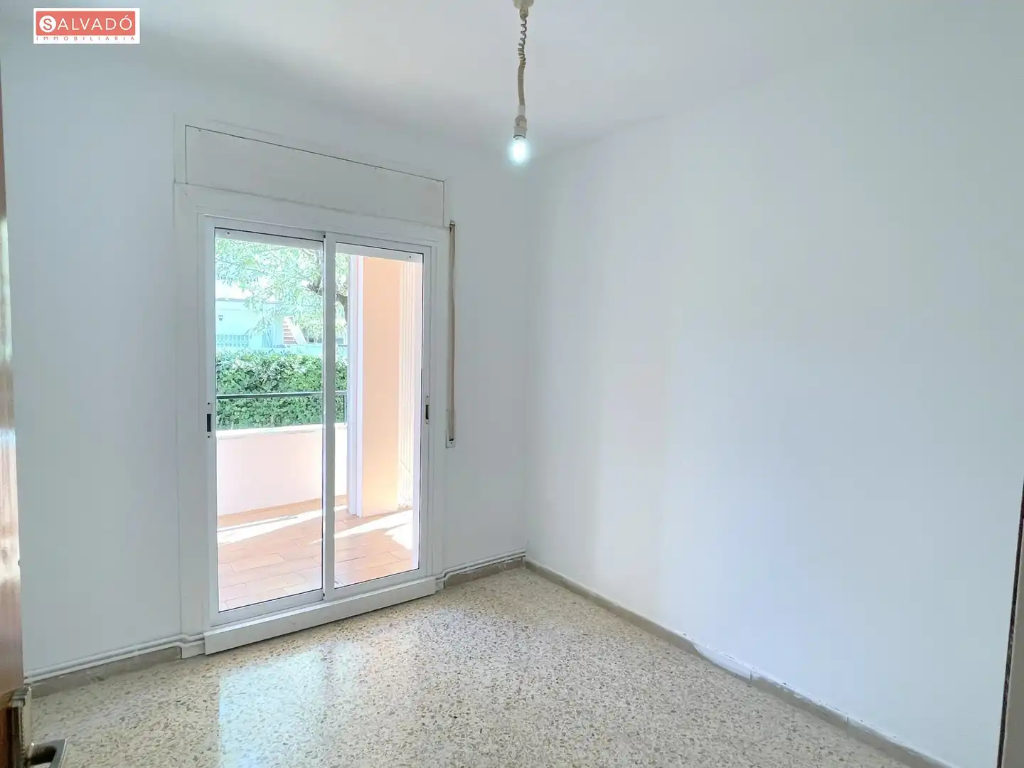 Schlafzimmer von Erdgeschoss zum Verkauf in Calafell mit Heizung, Privatgarten und Terrasse