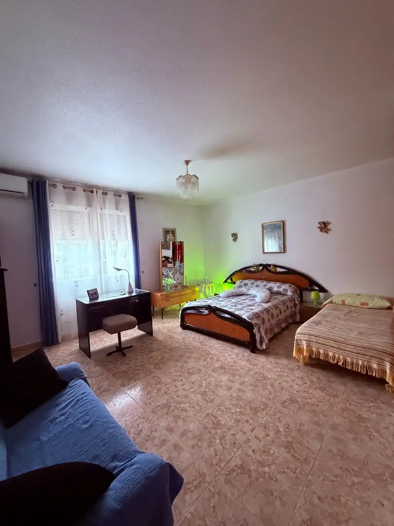 Dormitori de Casa o xalet en venda en Crevillent