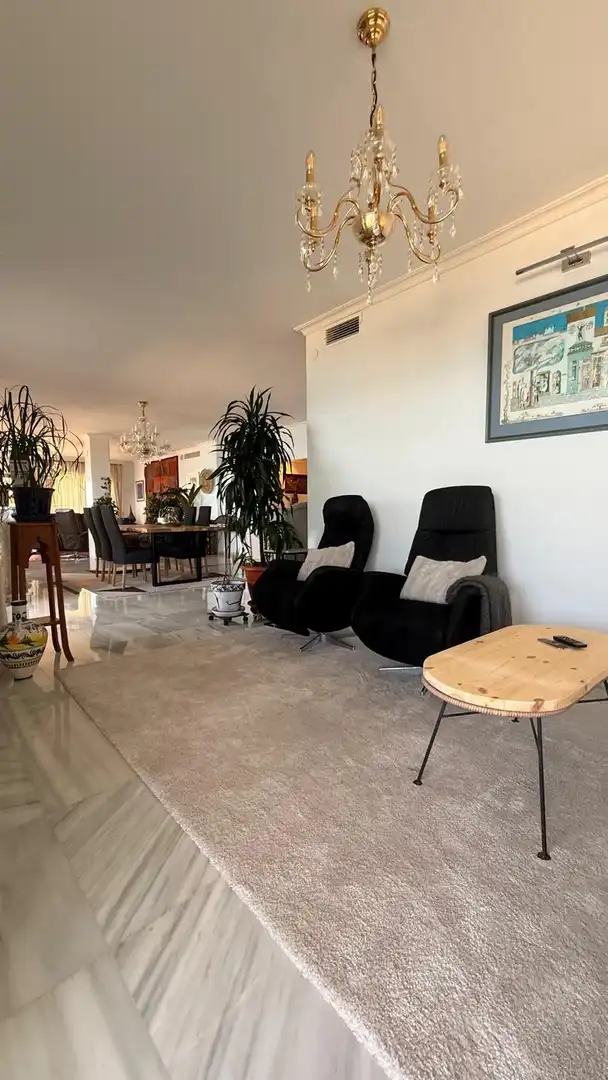Sala d'estar de Apartament en venda en Fuengirola amb Aire condicionat, Terrassa i Traster