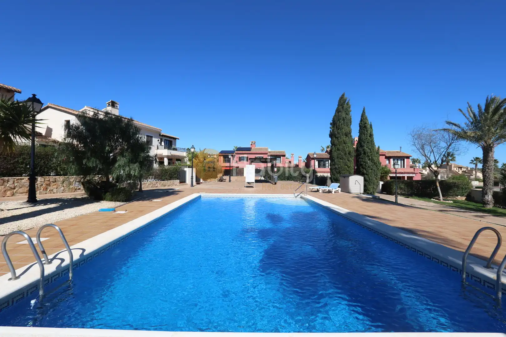 Piscina de Casa adosada en venda en Fuente Álamo de Murcia amb Aire condicionat, Calefacció i Jardí privat