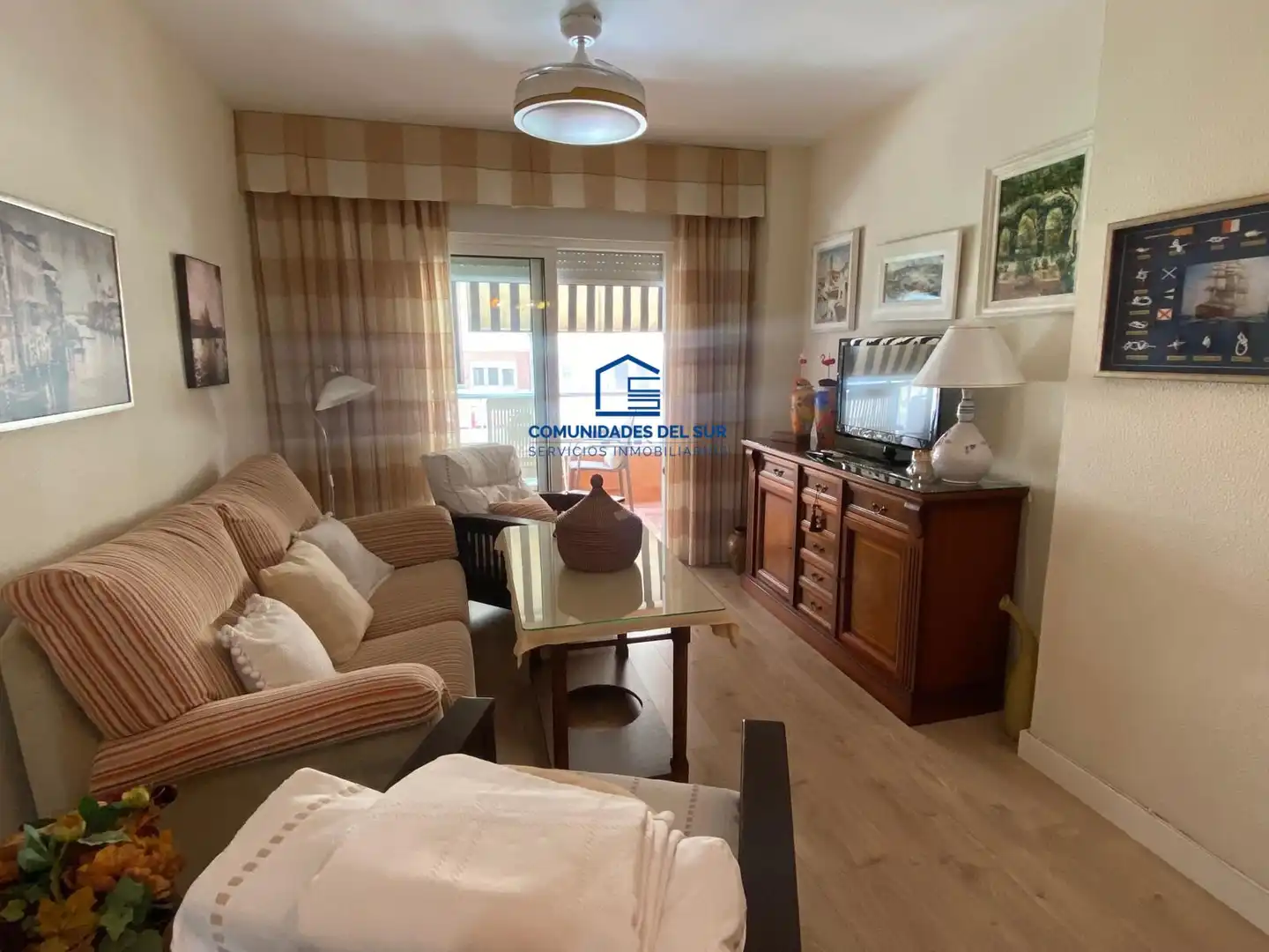 Sala d'estar de Apartament de lloguer en Cádiz amb Terrassa i Moblat