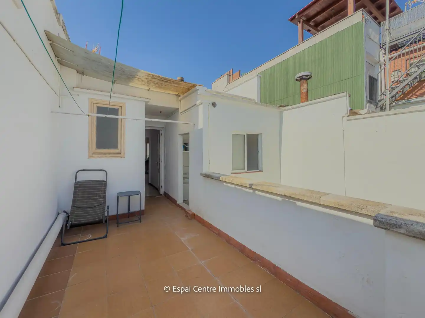 Terrasse von Einfamilien-Reihenhaus zum Verkauf in Terrassa mit Heizung und Terrasse