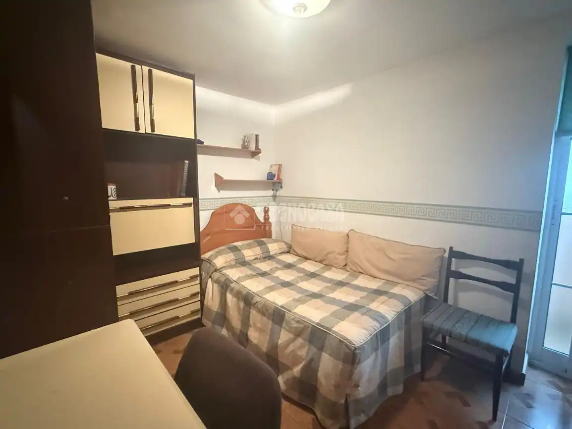 Habitación de Piso en venta en Alicante / Alacant con Balcón