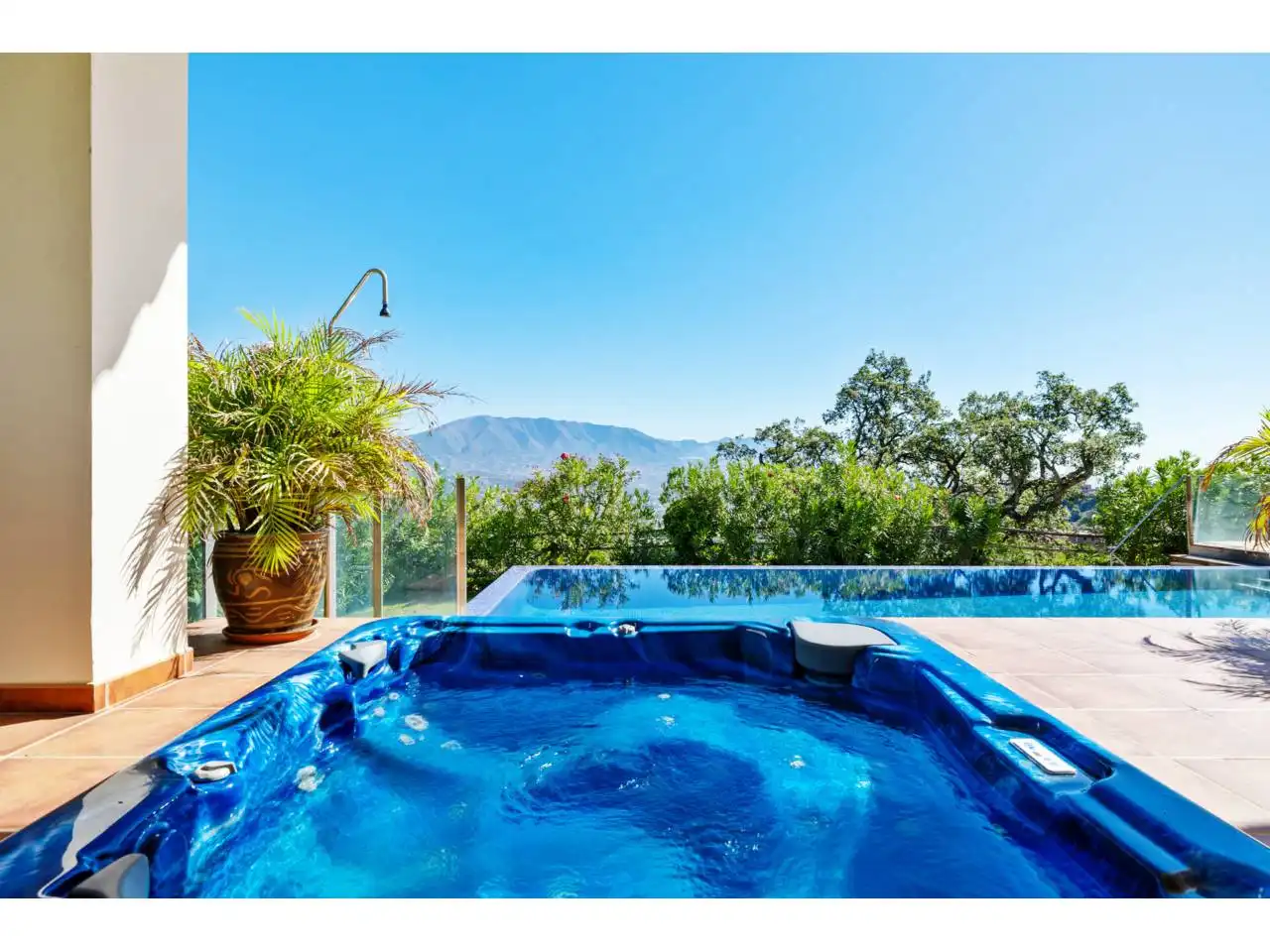 Piscina de Casa o chalet en venta en Ojén con Aire acondicionado, Calefacción y Jardín privado