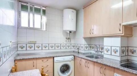 Foto 2 de Planta baixa en venda a Pueblo Nuevo,  Madrid Capital