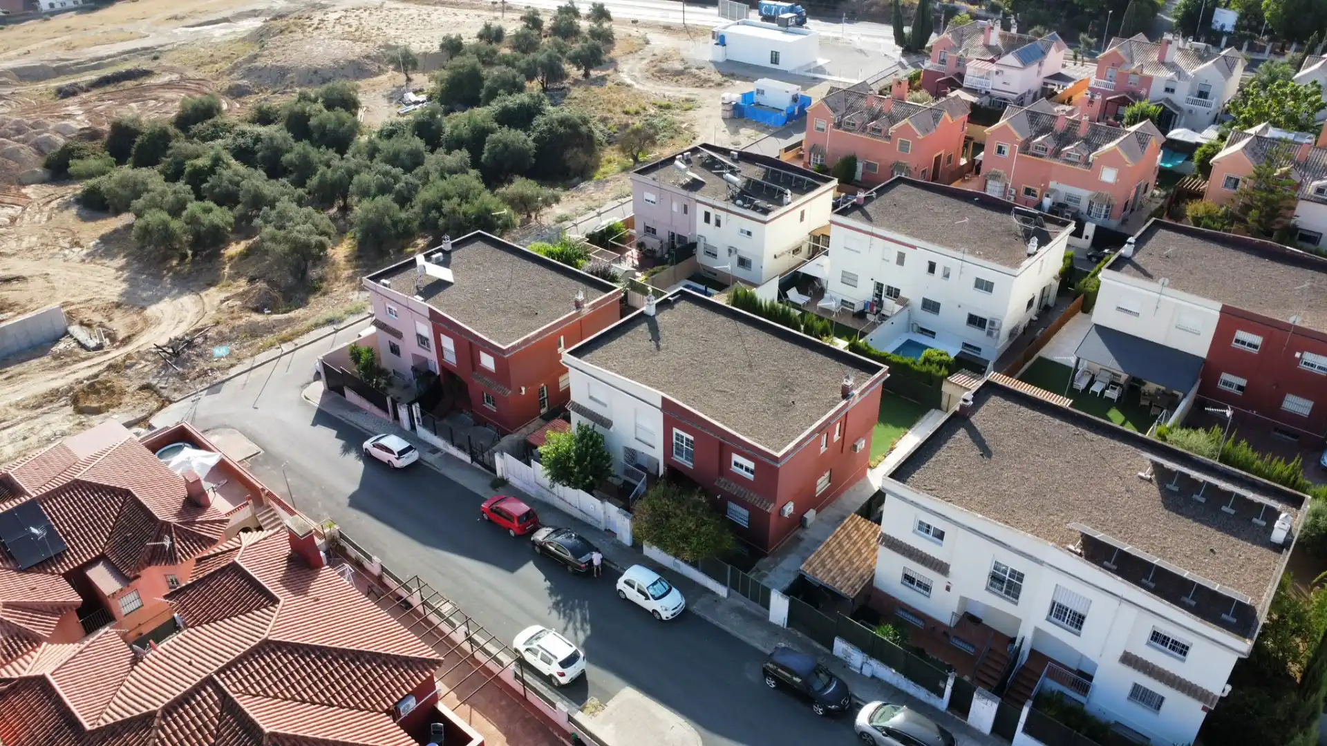 Casa aparellada amb piscina en venda a Colegio Europa, imagen 4