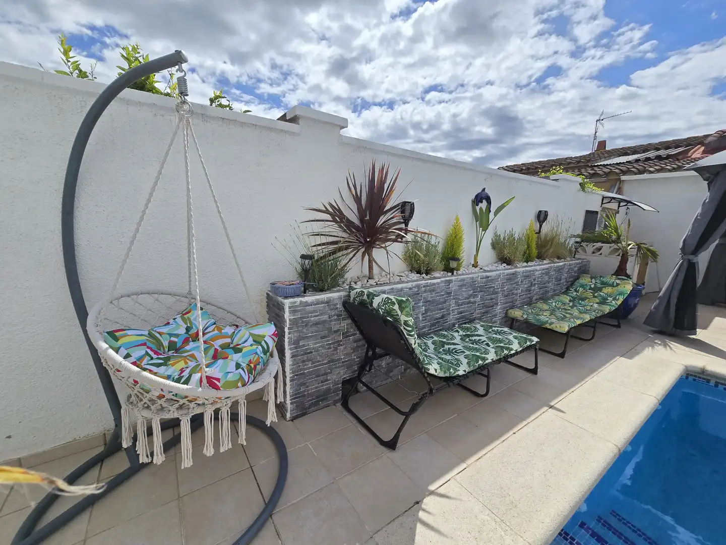 Terrassa de Casa adosada en venda en Empuriabrava amb Aire condicionat, Piscina i Moblat