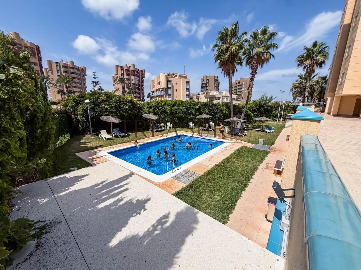 Apartamento con piscina en venta en Calle POLIGONO G - MANGA, imagen 2