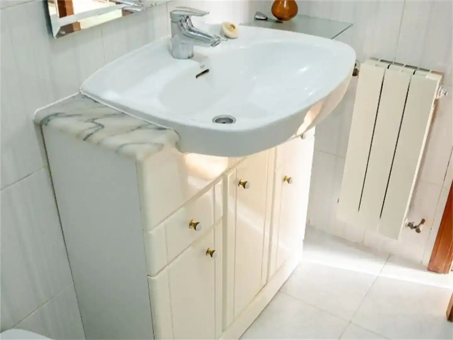 Baño de Piso en venta en Cistierna con Parquet, Trastero y Horno