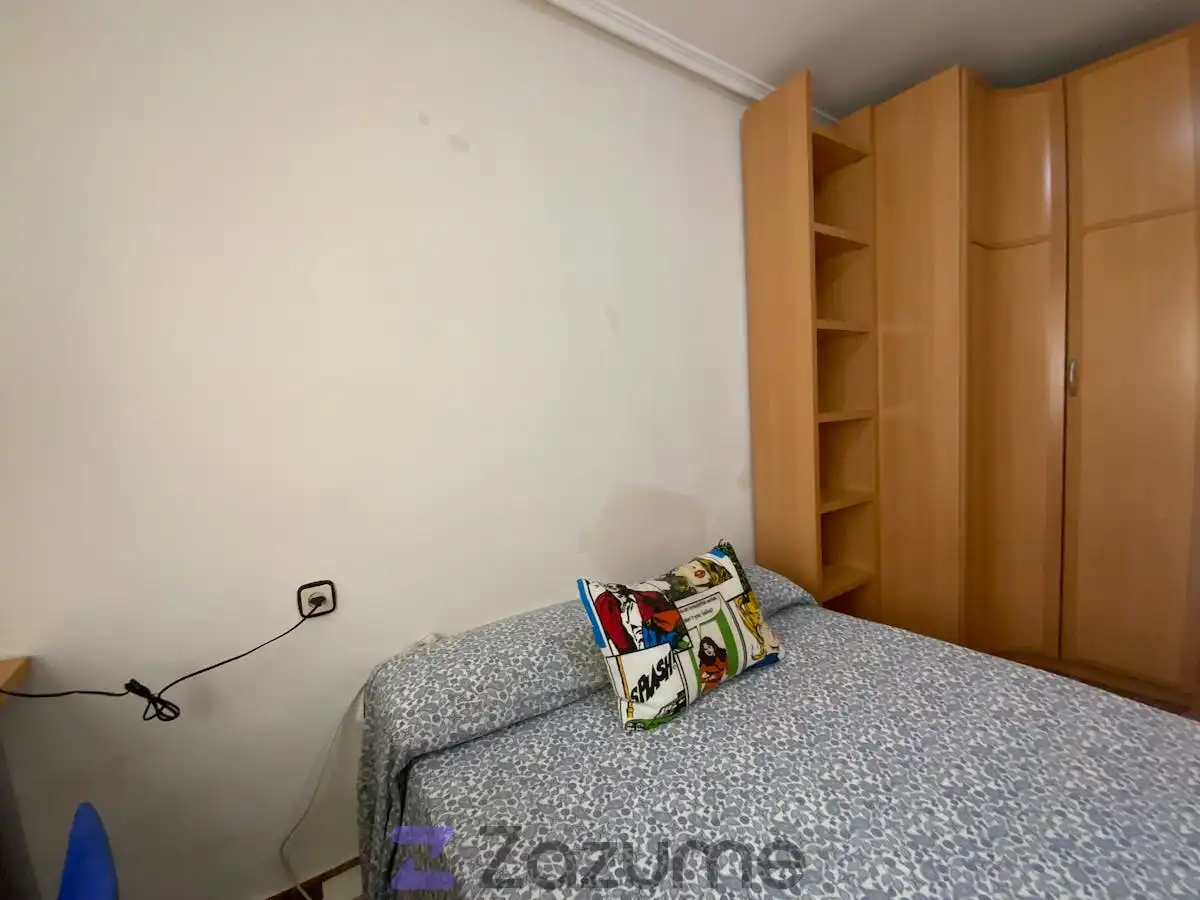 Schlafzimmer von Wohnung zur Miete in Valencia mit Klimaanlage, Heizung und Terrasse
