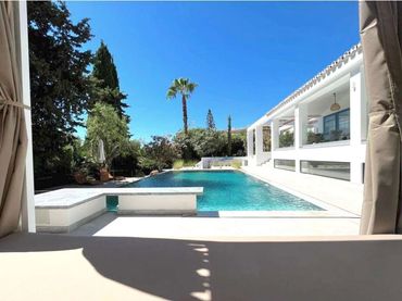 Villa mit Pool zum Verkauf in Las Chapas - El Rosario