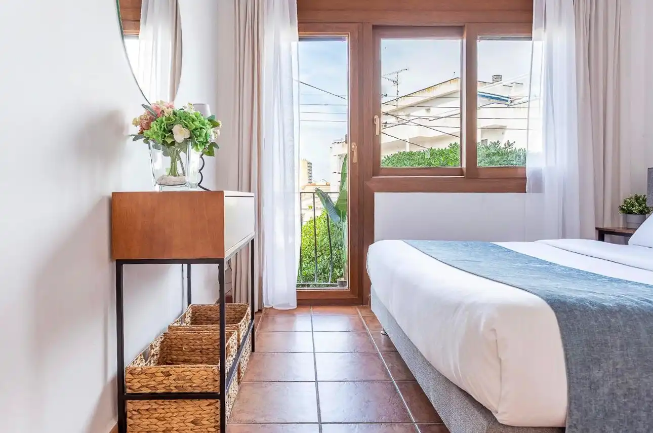 Habitación de Estudio en venta en L'Escala con Aire acondicionado, Calefacción y Balcón
