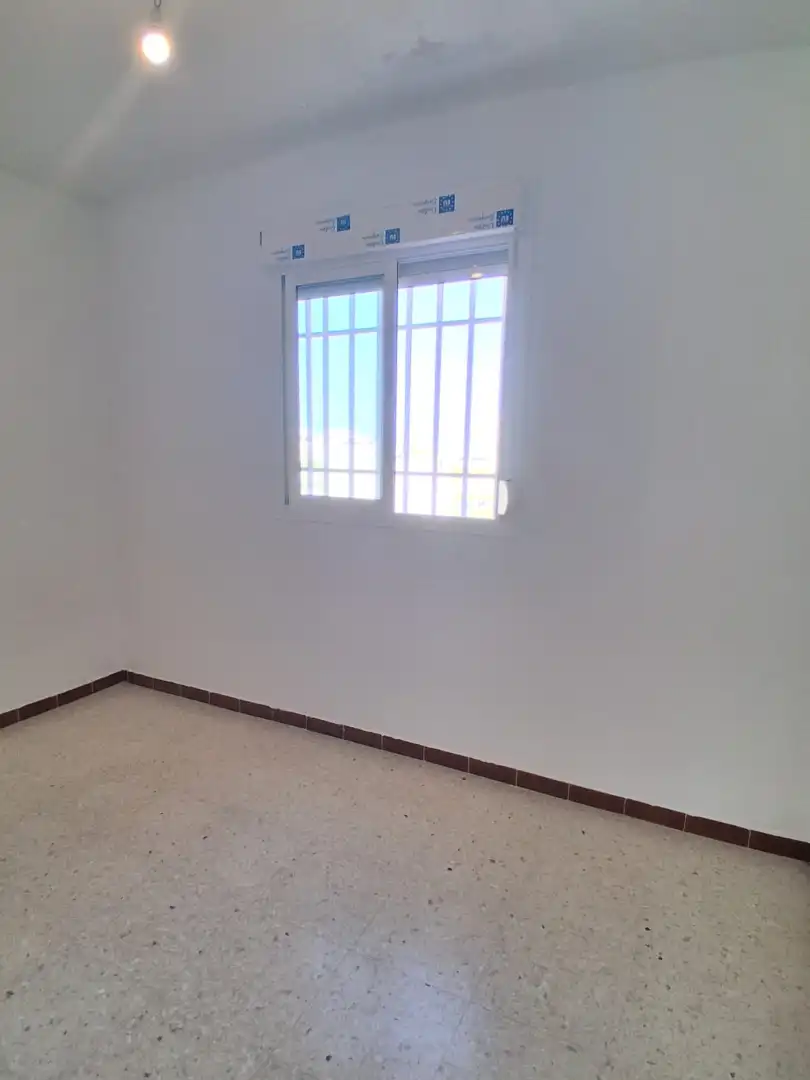 Schlafzimmer von Wohnung zur Miete in Sevilla mit Klimaanlage, Terrasse und Waschmaschine