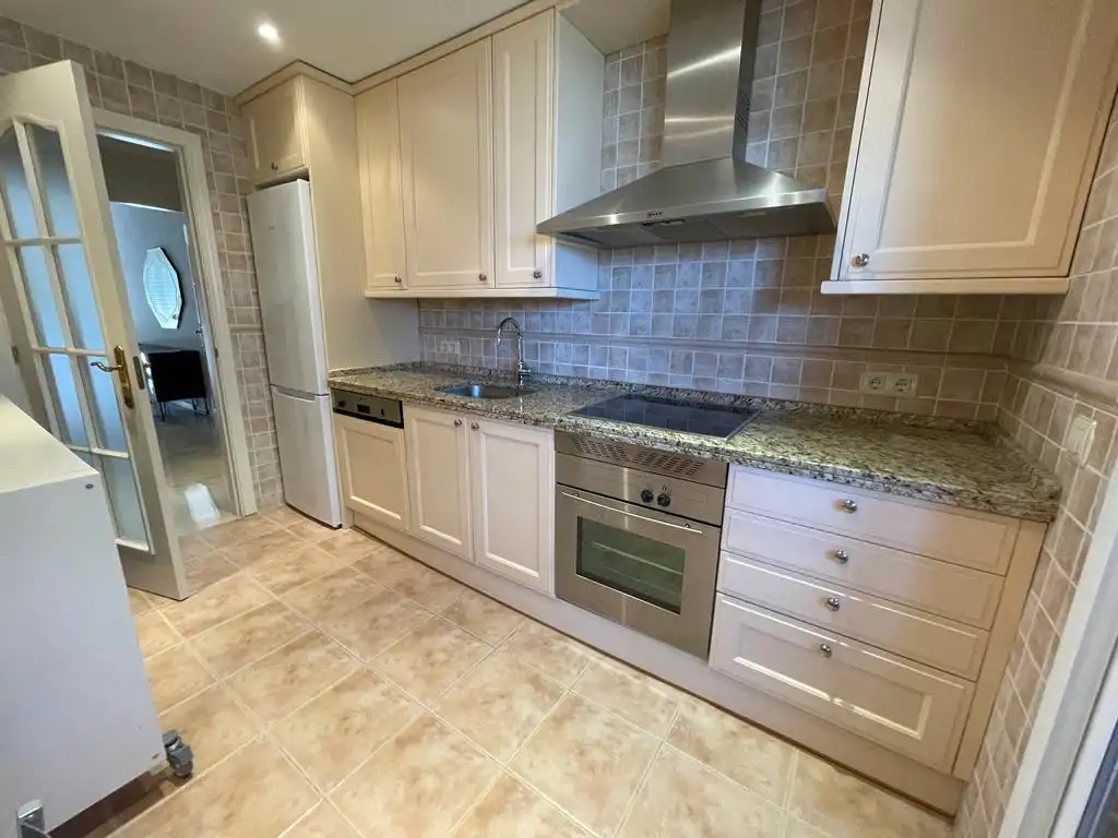 Kitchen of Attic for rent in Nueva Andalucía
