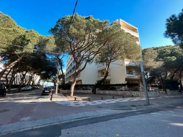 Vista exterior de Apartamento de alquiler en Castell d'Aro, Platja d'Aro i s'Agaró con Terraza, Amueblado y Lavadora