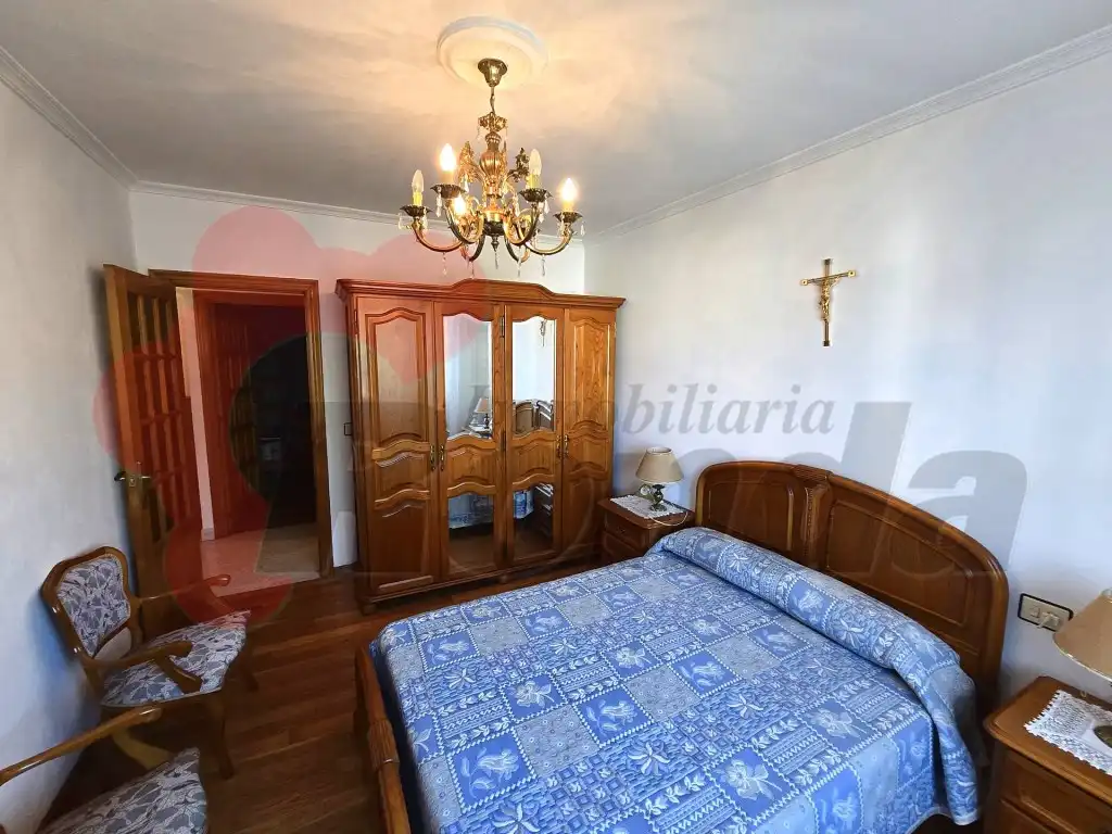 Dormitori de Pis en venda en Monterroso amb Moblat