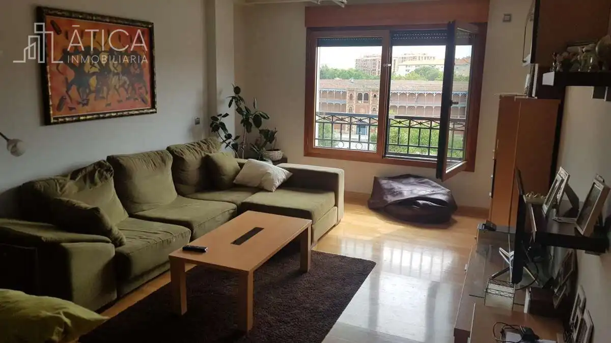 Living room of Flat for rent in Salamanca  with Heating, Storage room and Community pool