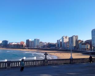 Vista exterior de Pis en venda en Gijón  amb Calefacció, Terrassa i Internet