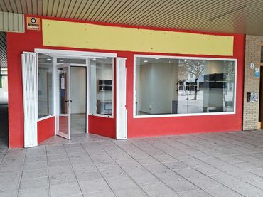 Local comercial en venta en Miralbueno