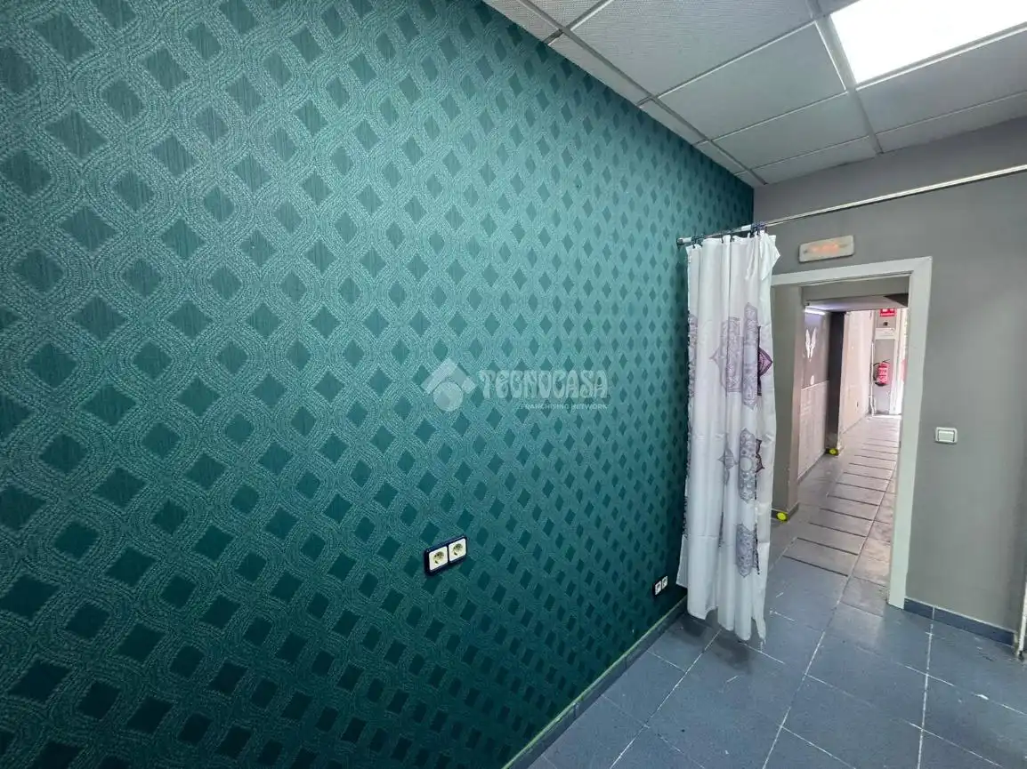 Habitación de Local de alquiler en Madrid con Aire acondicionado