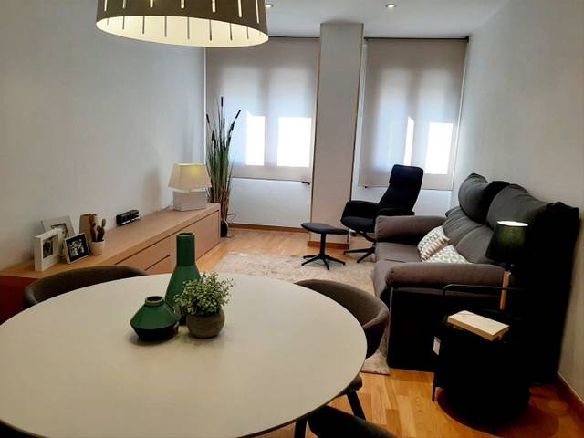 Piso en Alquiler en Carrer de les Corts Catalanes en Príncep de Viana - Clot -Xalets Humbert Torres