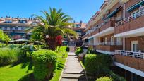 Exterior view of Duplex for sale in Sevilla la Nueva  with Air Conditioner, Heating and Oven