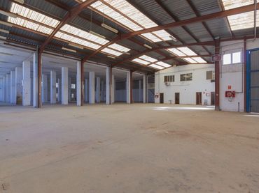 Nau industrial de lloguer a Calle Ciudad de Sevilla