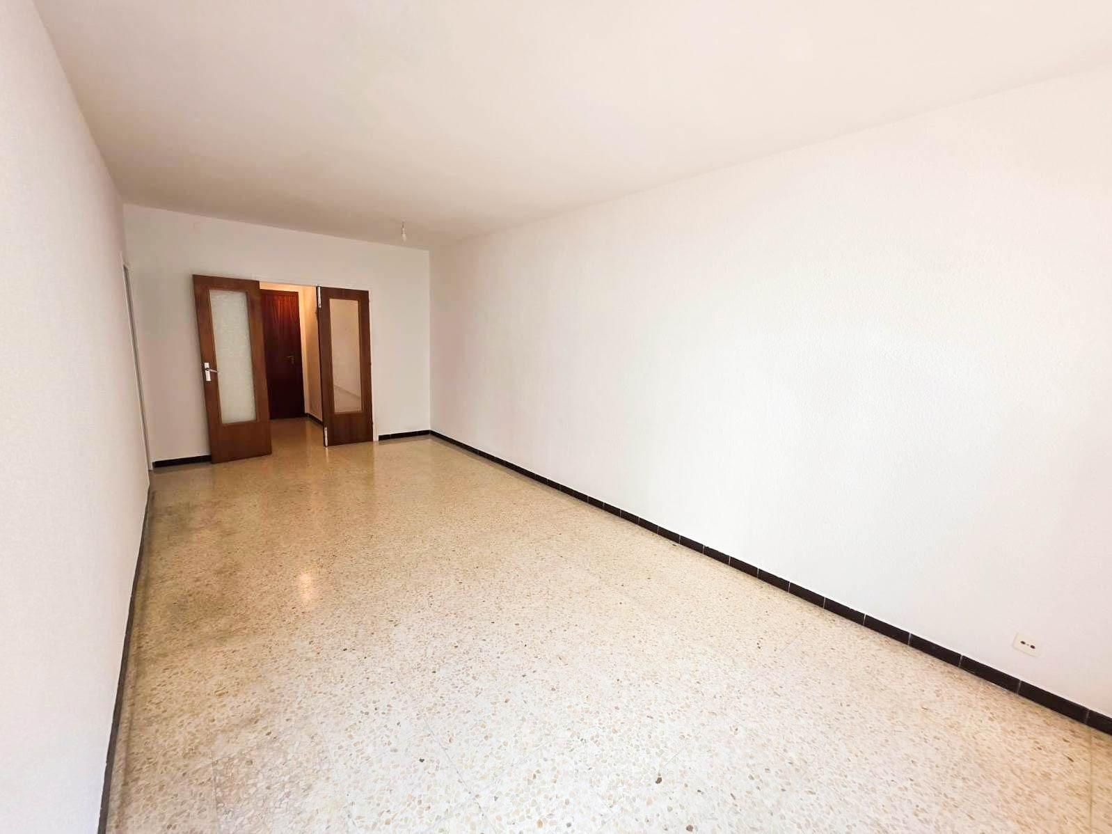 Sala d'estar de Pis en venda en Esplugues de Llobregat amb Terrassa, Balcó i Alarma