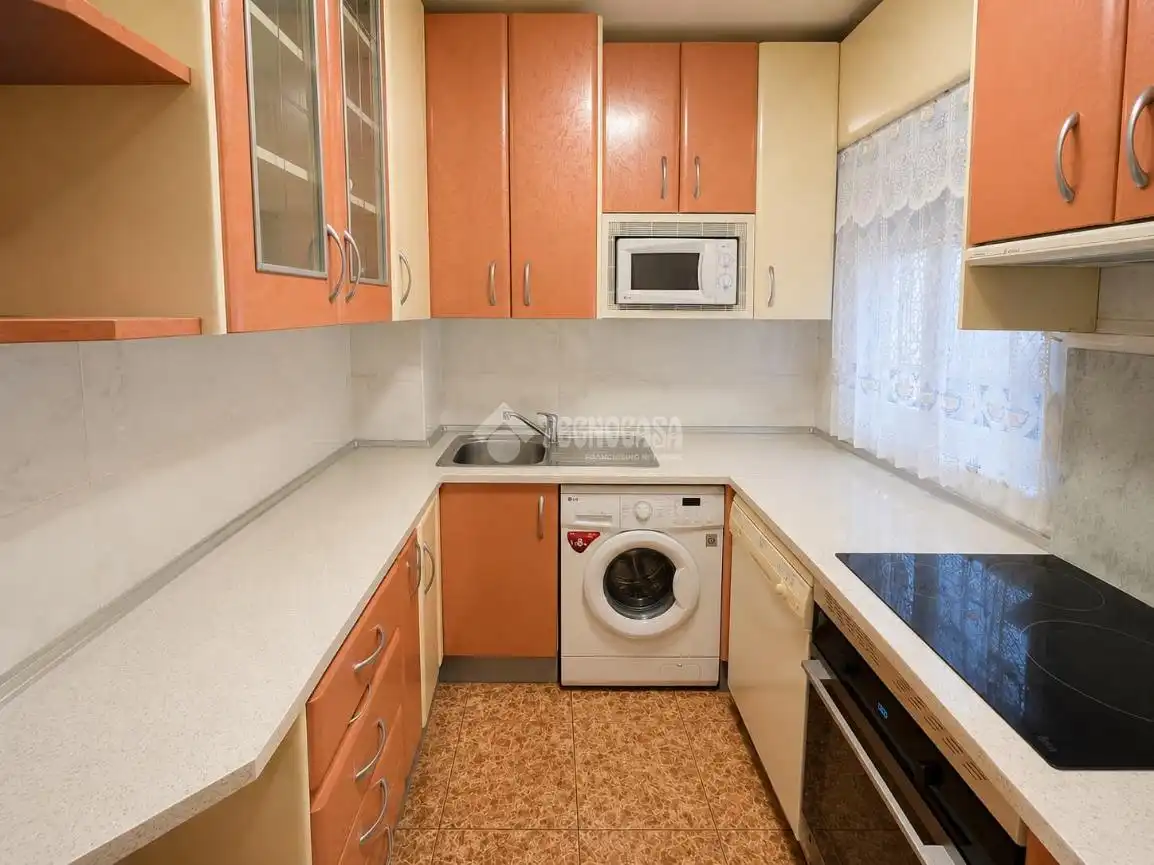 Flat for sale in Torres de la Alameda