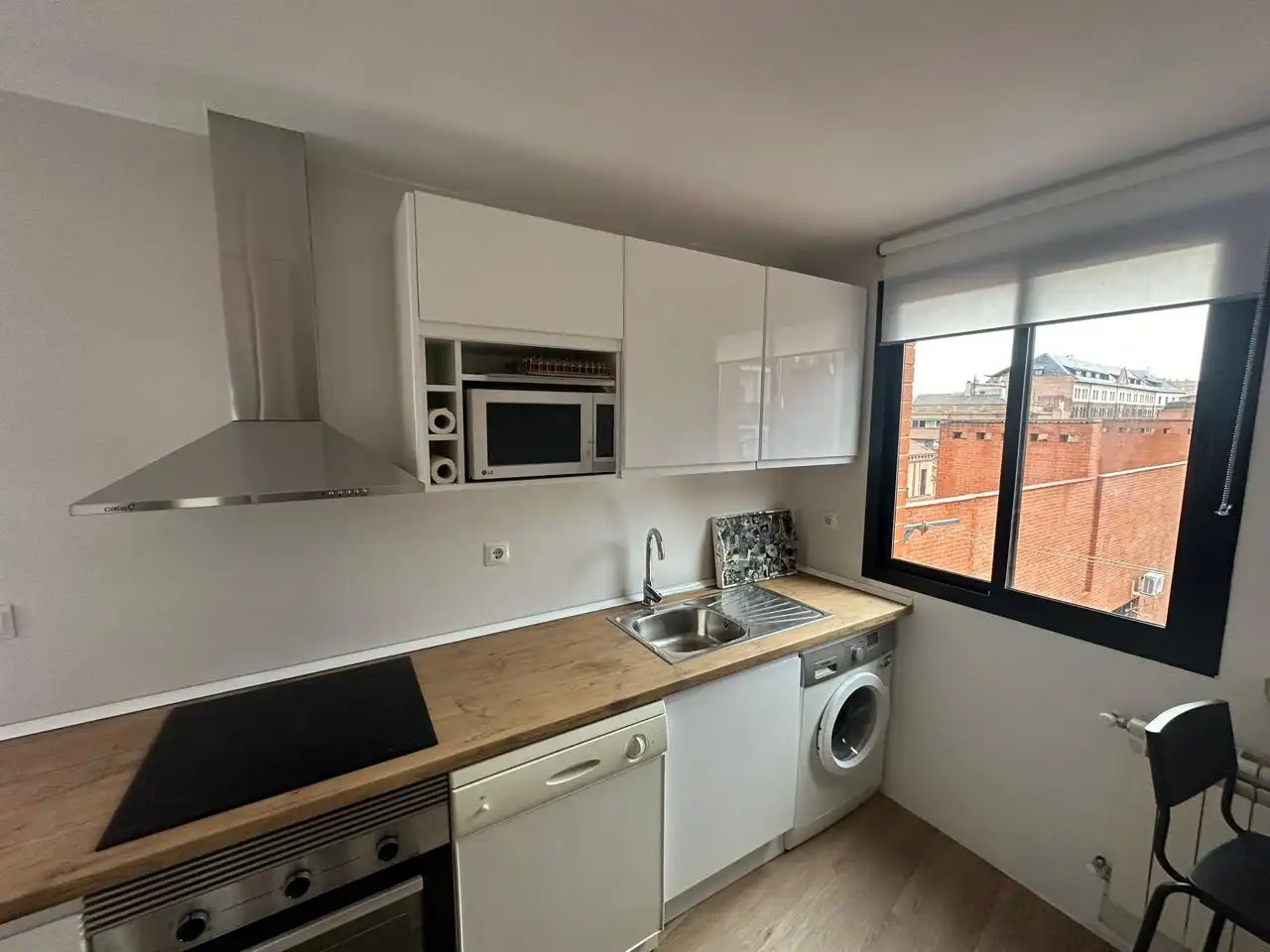 Dúplex de alquiler en Calle Reinosa, Vista Alegre