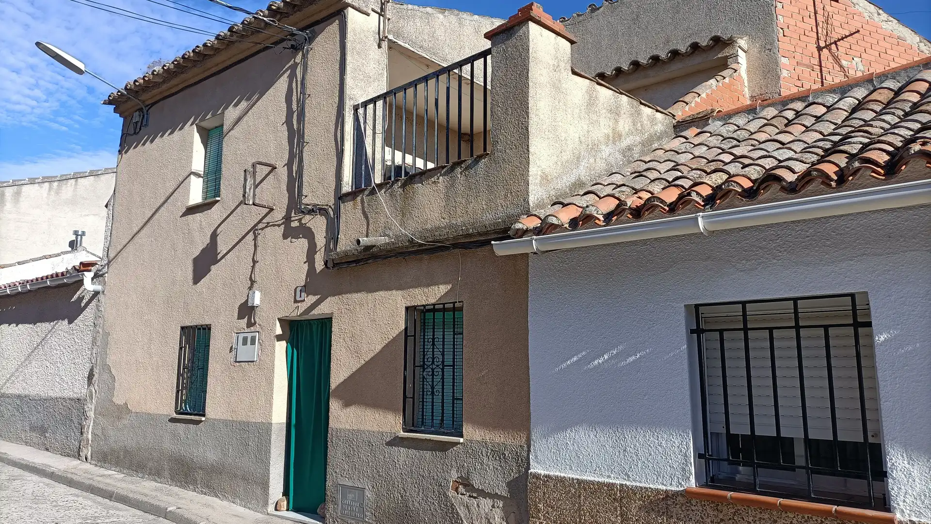 Vista exterior de Casa o chalet en venta en Lucillos con Terraza