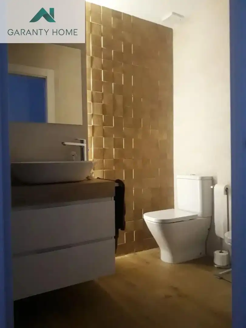 Baño de Dúplex de alquiler en Málaga con Aire acondicionado, Terraza y Amueblado