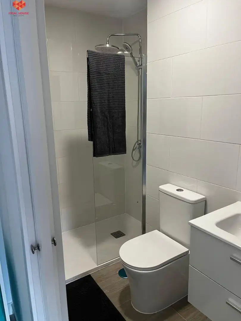 Baño de Estudio de alquiler en Segovia con Calefacción y Amueblado
