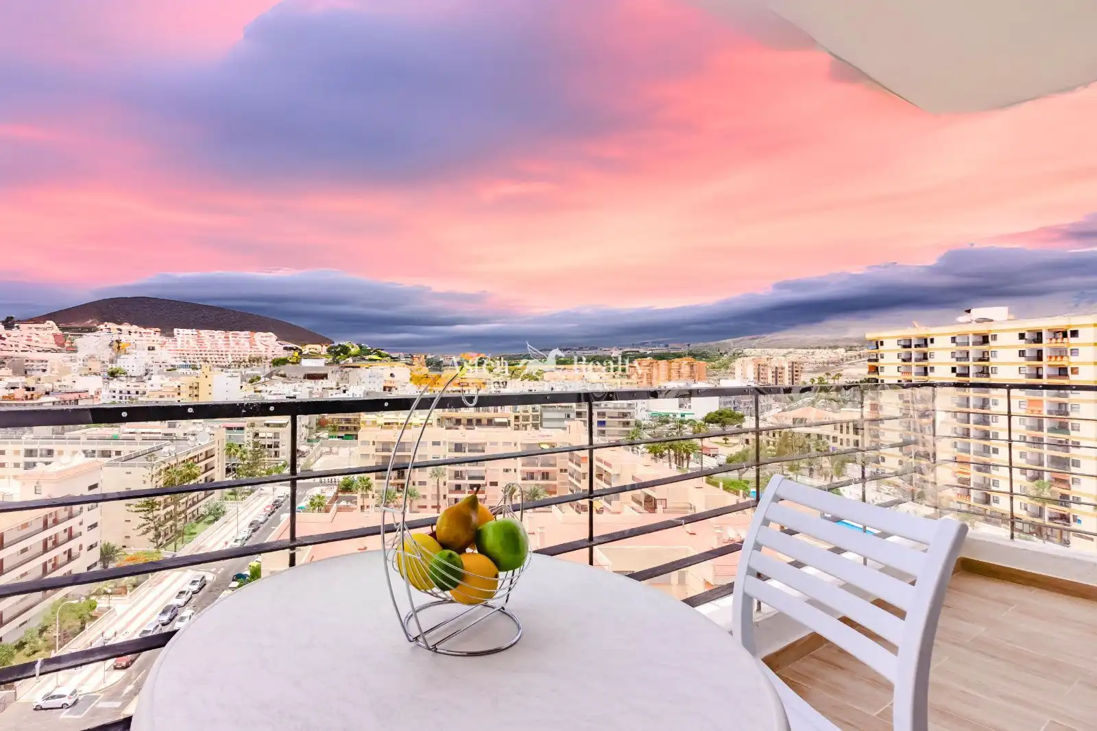 Vista exterior de Apartament en venda en Arona amb Terrassa, Piscina i Moblat
