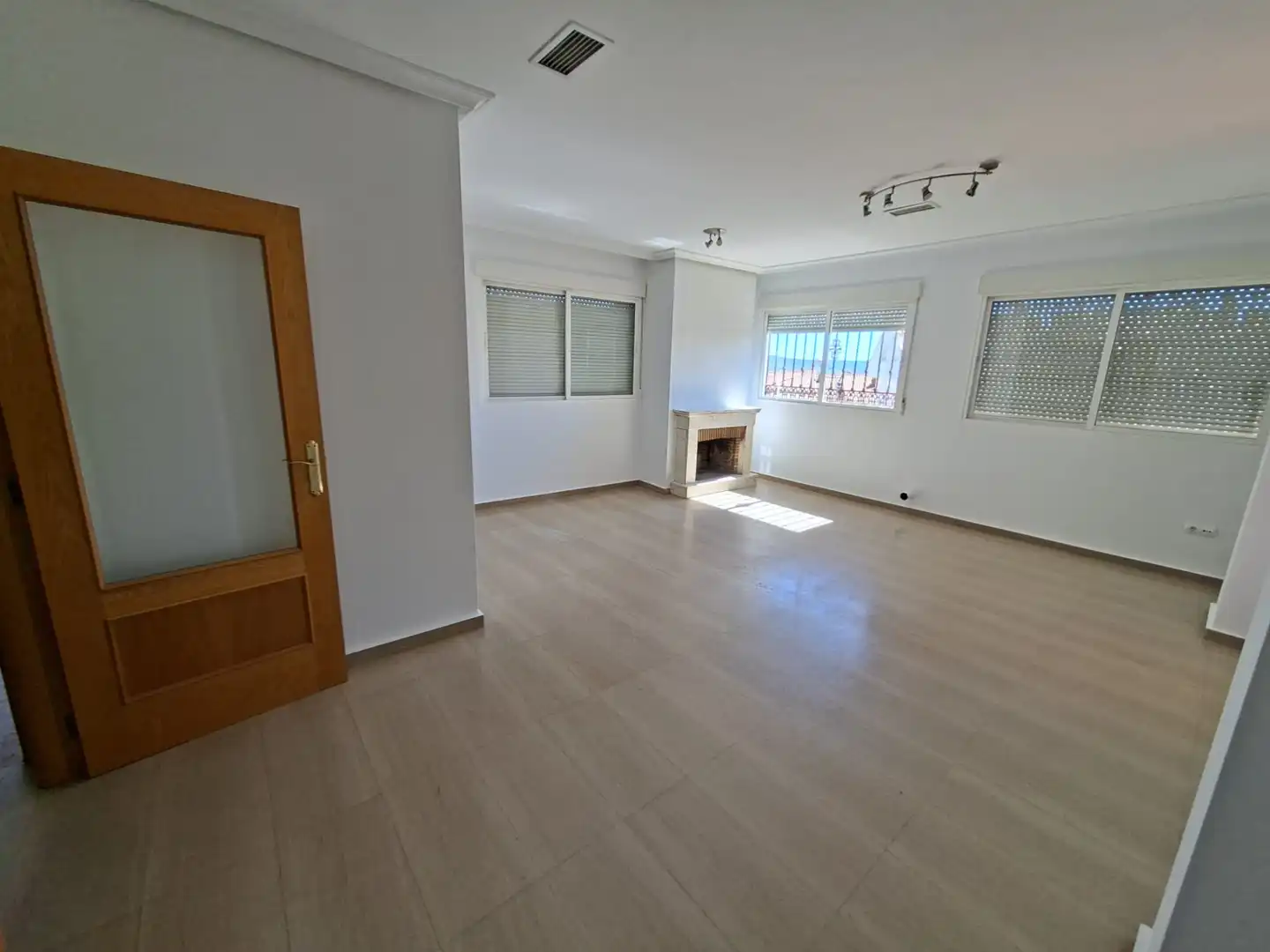 Living room of Houses for sale in Plasencia  with Air Conditioner
