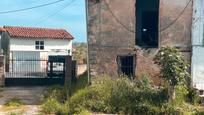 Vista exterior de Casa adosada en venda en Villaescusa (Cantabria) amb Jardí privat