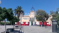 Vista exterior de Pis en venda en Santa Coloma de Gramenet amb Terrassa