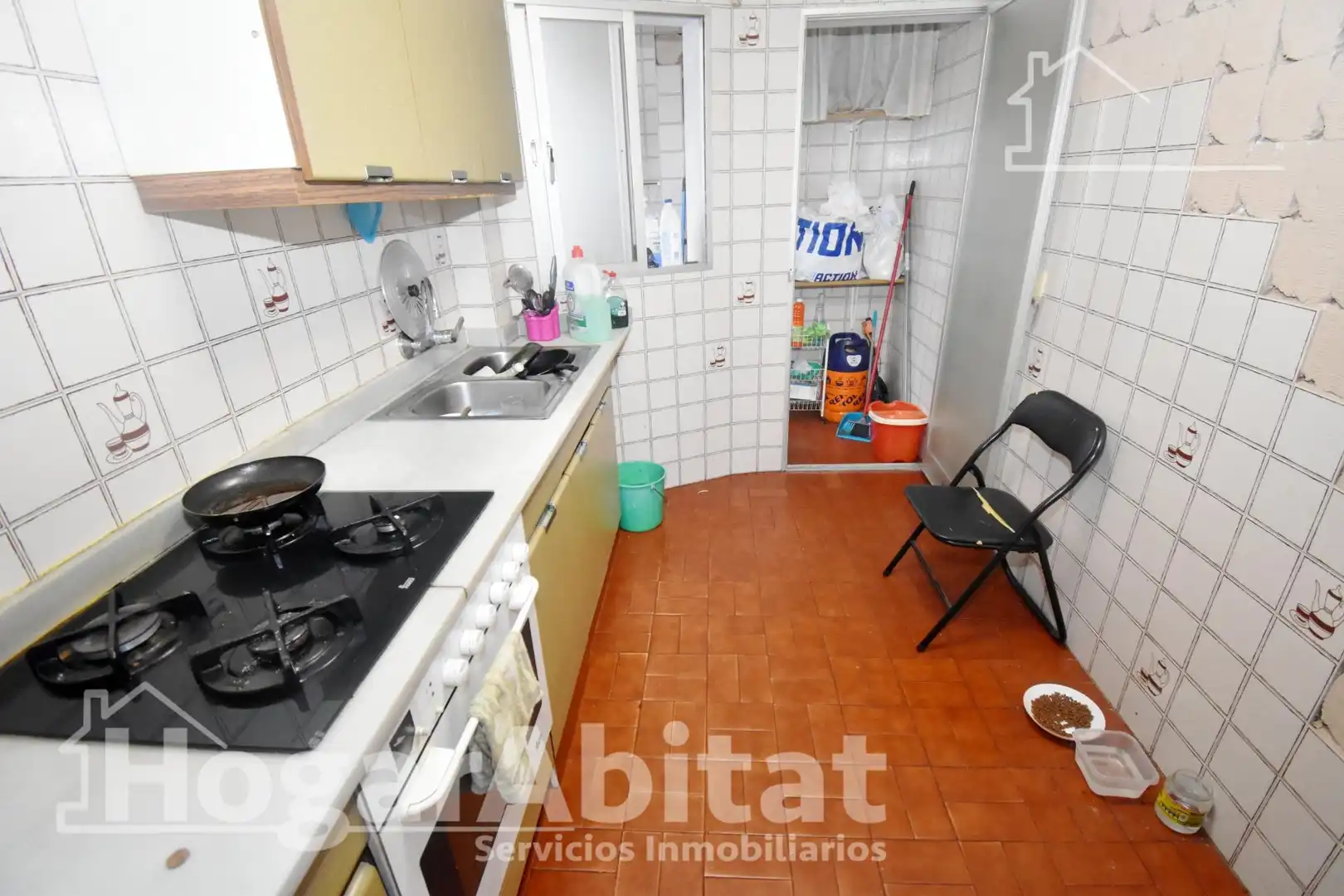 Cocina de Piso en venta en Castellón de la Plana / Castelló de la Plana con Trastero y Balcón